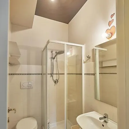 - Gelvishome Florence